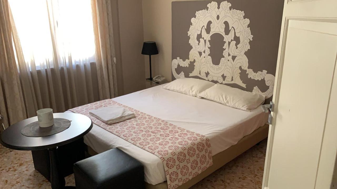 Due Cani Apartment Palermo Exterior photo